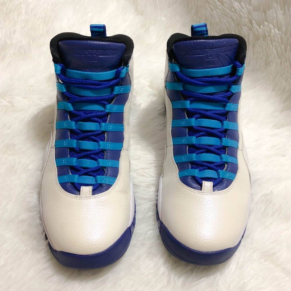 AIR JORDAN 10 Retro 'Charlotte Hornets' Sneakers. - Picture 2 of 10